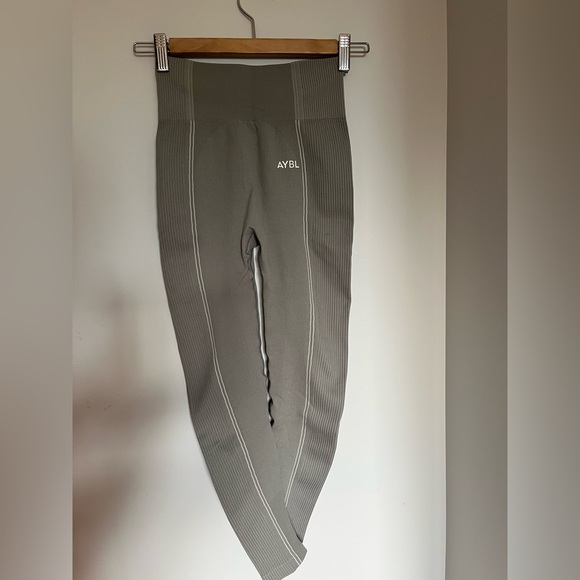 AYBL leggings - Picture 1 of 7
